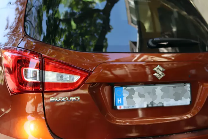 Suzuki Vitara S-cross htulja