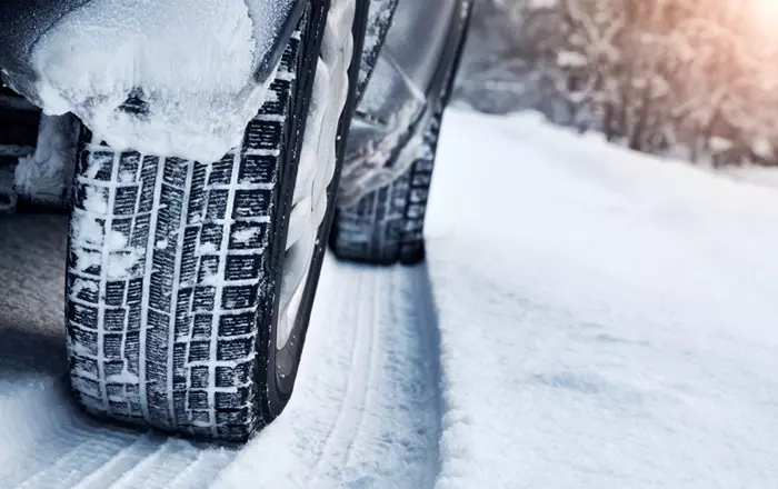 Aut� t�li gumival